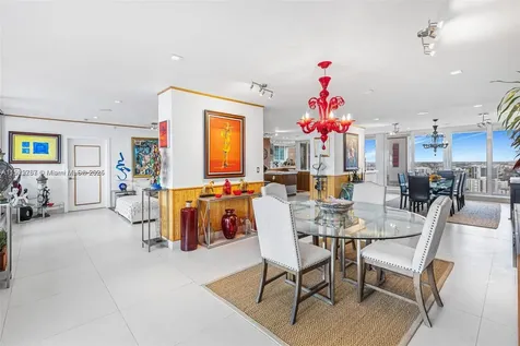 1541 Brickell Avenue Miami FL 33129