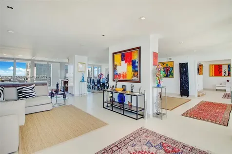 1541 Brickell Avenue Miami FL 33129