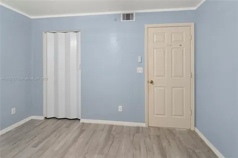 9610 Victoria Lane Naples FL 34109
