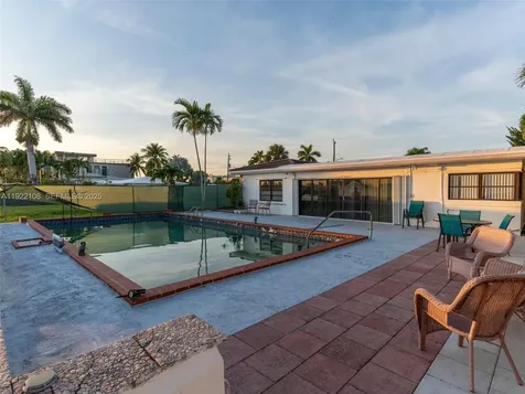 1680 S Treasure Drive North Bay Village FL 33141