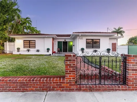 1680 S Treasure Drive North Bay Village FL 33141