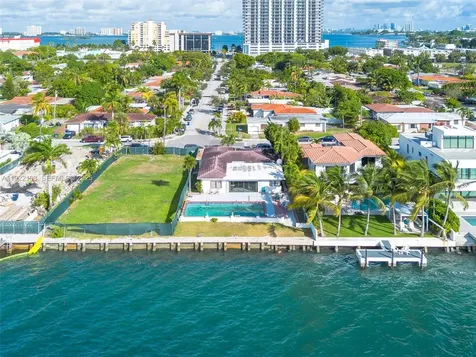 1680 S Treasure Drive North Bay Village FL 33141