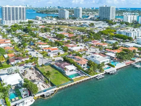 1680 S Treasure Drive North Bay Village FL 33141