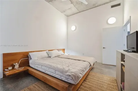 2001 Meridian Avenue Miami Beach FL 33139