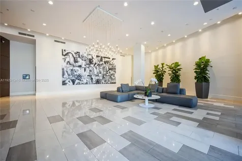 2001 Meridian Avenue Miami Beach FL 33139