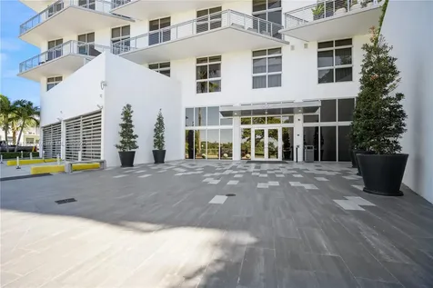 2001 Meridian Avenue Miami Beach FL 33139