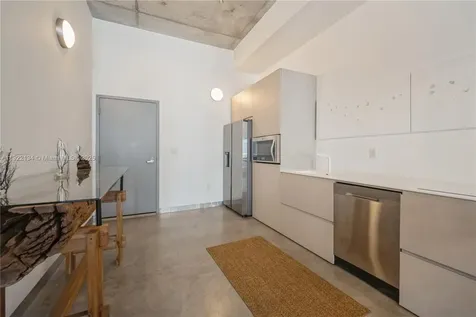 2001 Meridian Avenue Miami Beach FL 33139