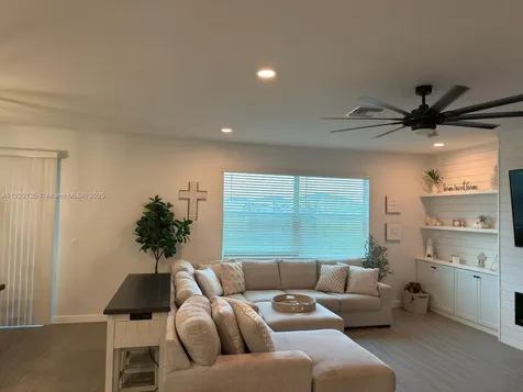 7599 NW Deysbrook Lane Port St. Lucie FL 34987