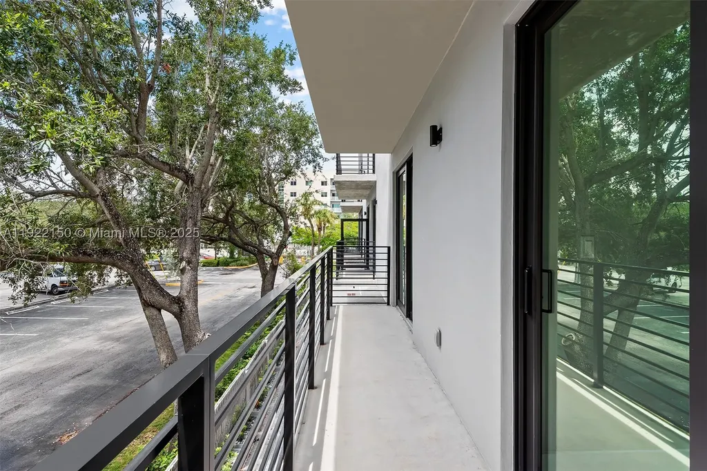 637 NE 4th Avenue Fort Lauderdale FL 33304