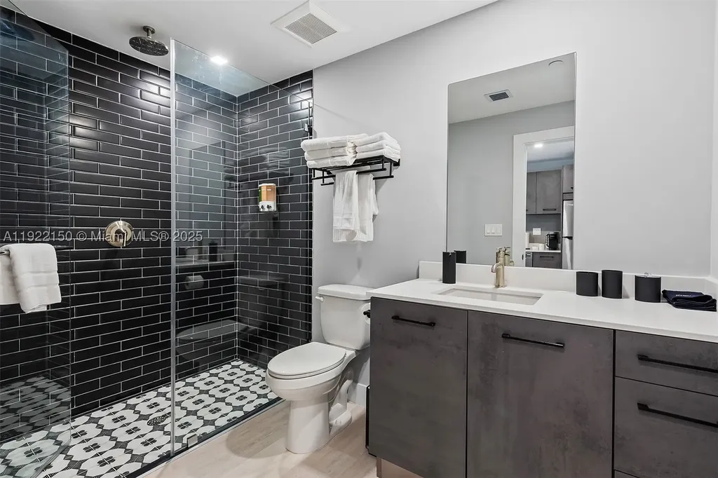 637 NE 4th Avenue Fort Lauderdale FL 33304