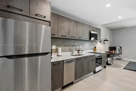 637 NE 4th Avenue Fort Lauderdale FL 33304