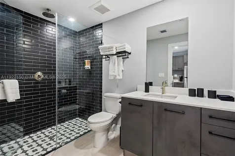 637 NE 4th Avenue Fort Lauderdale FL 33304