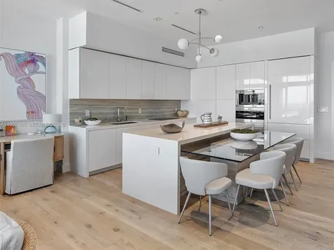 102 24th Street Miami Beach FL 33139