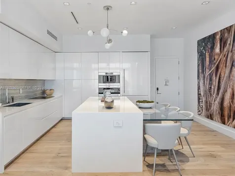 102 24th Street Miami Beach FL 33139