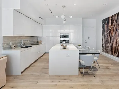 102 24th Street Miami Beach FL 33139