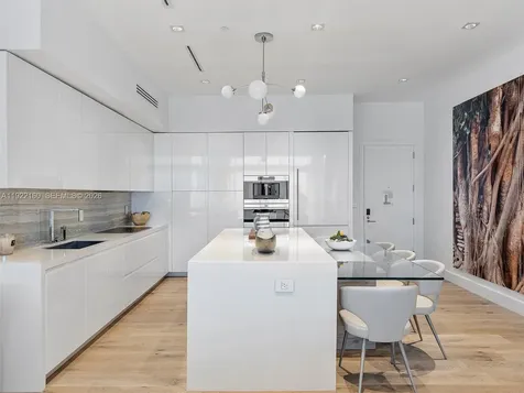 102 24th Street Miami Beach FL 33139