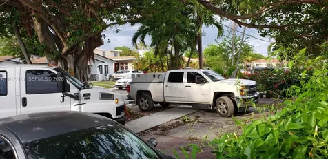 3631 SW 6th Street Miami FL 33135