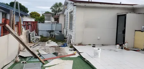 3631 SW 6th Street Miami FL 33135