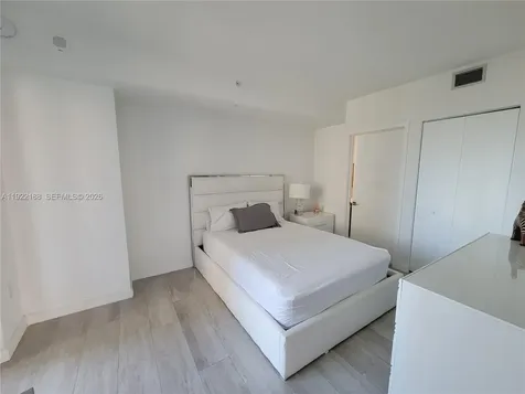 45 SW 9th Street Miami FL 33130