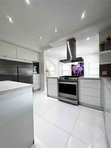 3470 Sheridan Avenue Miami Beach FL 33140