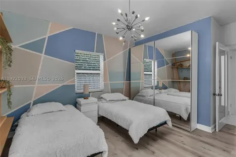 3470 Sheridan Avenue Miami Beach FL 33140