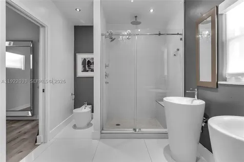 3470 Sheridan Avenue Miami Beach FL 33140