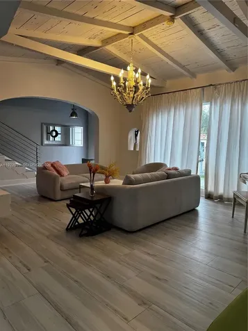3470 Sheridan Avenue Miami Beach FL 33140