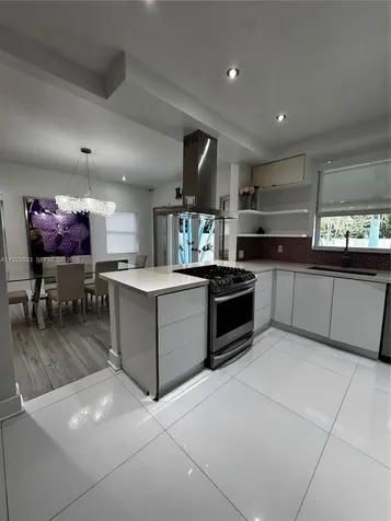 3470 Sheridan Avenue Miami Beach FL 33140