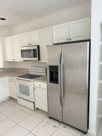 677 NW 42nd Avenue Plantation FL 33317