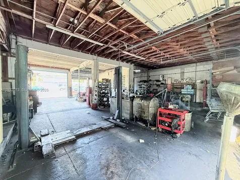 11851 W Dixie Highway Miami FL 33161