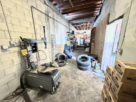 11851 W Dixie Highway Miami FL 33161