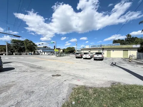 11851 W Dixie Highway Miami FL 33161