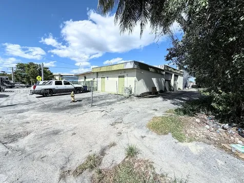 11851 W Dixie Highway Miami FL 33161