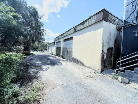 11851 W Dixie Highway Miami FL 33161