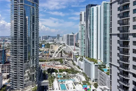 159 NE 6th Street Miami FL 33132