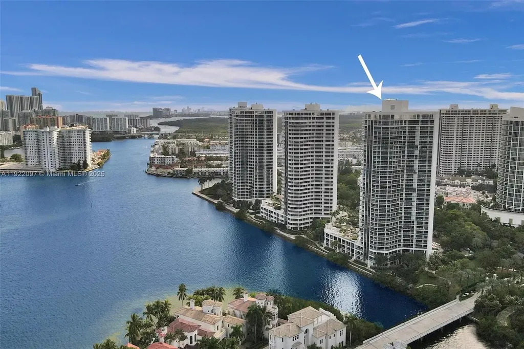 4000 Island Boulevard Aventura FL 33160