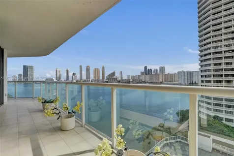 4000 Island Boulevard Aventura FL 33160