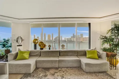 4000 Island Boulevard Aventura FL 33160