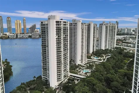 4000 Island Boulevard Aventura FL 33160