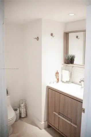 6301 Collins Avenue Miami Beach FL 33141
