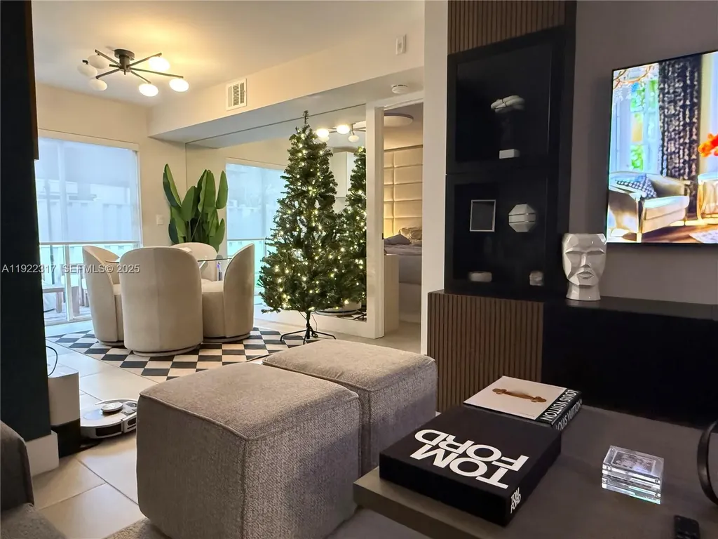7775 NW 22nd Street Pembroke Pines FL 33024