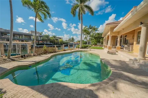 3220 NE 165th Street North Miami Beach FL 33160