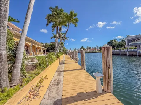 3220 NE 165th Street North Miami Beach FL 33160