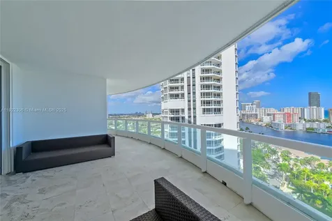21050 Point Place Aventura FL 33180