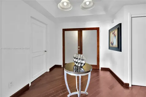 21050 Point Place Aventura FL 33180