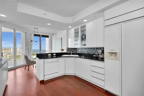 21050 Point Place Aventura FL 33180