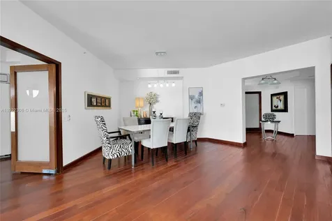 21050 Point Place Aventura FL 33180