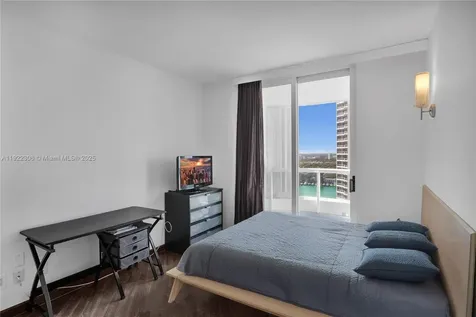 21050 Point Place Aventura FL 33180