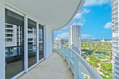 21050 Point Place Aventura FL 33180