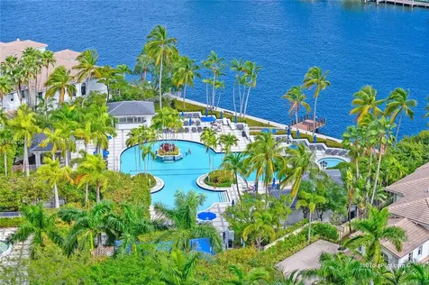 21050 Point Place Aventura FL 33180